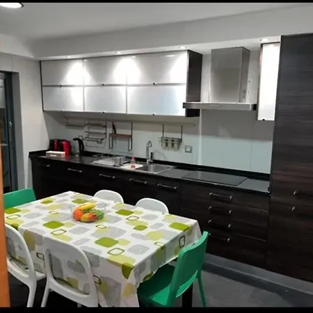 דירה Luxury Apartment,near Beach&golf