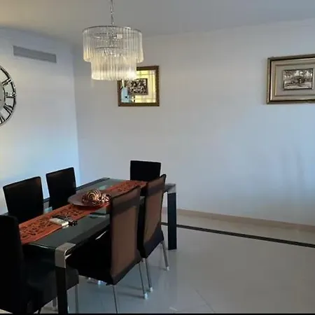 Luxury Apartment,near Beach&golf אמורה