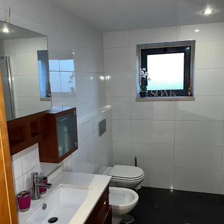 Luxury Apartment,near Beach&golf דירה אמורה